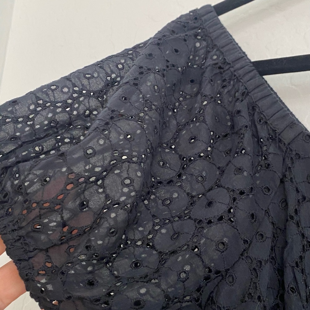Lucky Brand Women Medium Black Eyelet Lace Sweetheart Crop Smocked Feminine Top - Picture 6 of 10